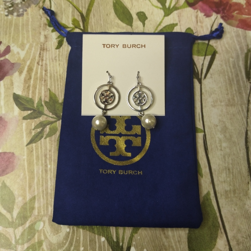 Tory burch silver Pearl pendants earrings